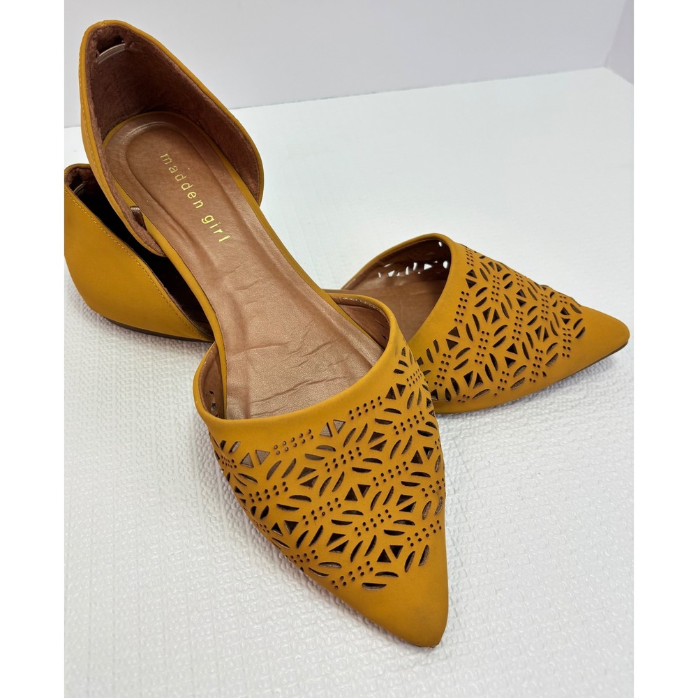 Madden Girl Suede‎ Flats Yellow Laser Cut Pointed Toe D'Orsay Women's Size 9.5